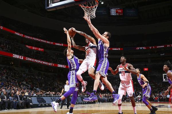 网友求助破解浓眉神秘代码（网友集体求解：浓眉的神秘代码）