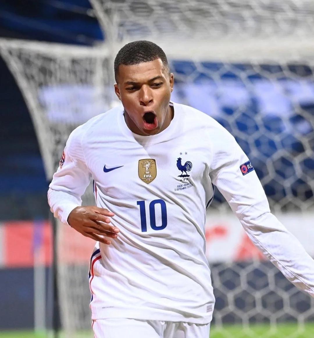 谢什科伤愈却食物中毒恐继续缺阵！阿莫林恼火，仍不知非洲杯三人能否参赛（谢什科康复却遭食物中毒恐继续缺席，阿莫林动怒，三名非洲杯国脚出场前景未明）