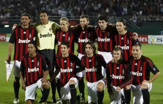 安东尼：梅西是我的偶像和标杆；拒绝拜仁还因我孩子喜欢西班牙（安东尼自述：梅西是偶像与标杆，拒绝拜仁也因孩子爱西班牙）