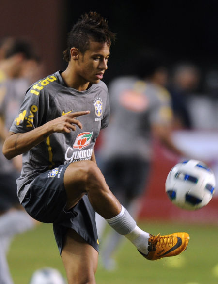 难逃四连败？海港三大主力缺阵亚冠，中超冠军本轮再败恐提前告别赛场（海港三大主力缺席亚冠，中超冠军或再败吞四连败提前出局）