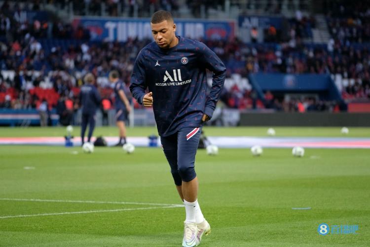 赫内斯：凯恩会在拜仁踢到2027年，在伦敦时他要靠保镖生活（赫内斯：凯恩将留在拜仁至2027年，伦敦时期需靠保镖护身）