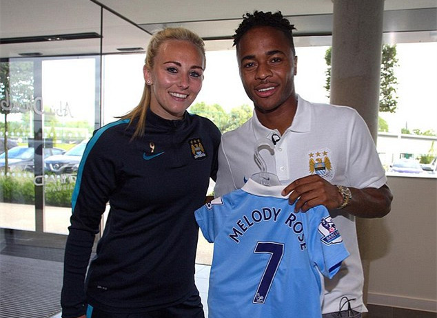 里夫斯：詹姆斯投了那个球人们会骂他该传，传了又说他该投（里夫斯：詹姆斯投就被说该传，传又被说该投）