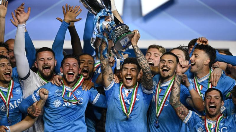 罗马诺：巴萨与多家英超俱乐部正在非洲杯考察埃永（罗马诺称：巴萨与多支英超球队在非洲杯现场考察埃永）